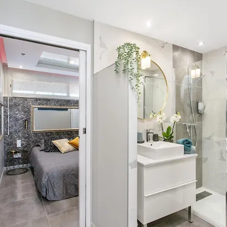 Luxury Port Ambonne Village Naturiste Apartment